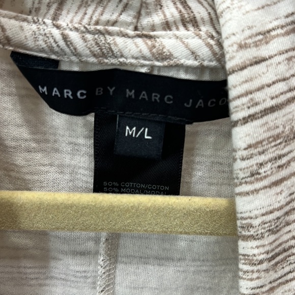 Top M/L - Picture 4 of 4